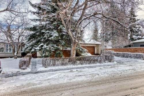 5632 21 Street Sw, Calgary, AB - Outdoor