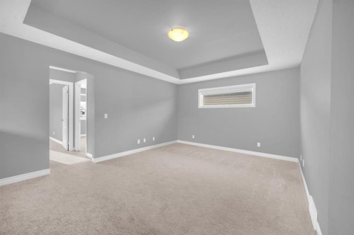 402 Hillcrest Circle Sw, Airdrie, AB - Indoor Photo Showing Other Room