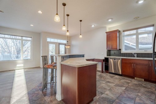 14 Discovery Woods Villas Sw, Calgary, AB - Indoor Photo Showing Kitchen With Upgraded Kitchen