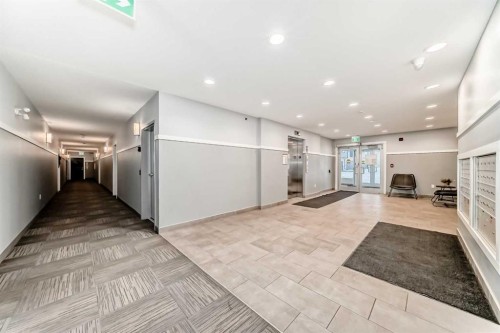2401-42 Cranbrook Gardens Se, Calgary, AB - Indoor Photo Showing Other Room