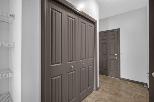 1121 Kingston Crescent Se, Airdrie, AB - Indoor Photo Showing Other Room