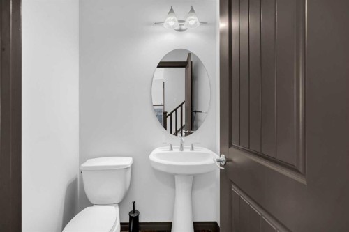1121 Kingston Crescent Se, Airdrie, AB - Indoor Photo Showing Bathroom