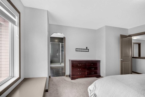 1121 Kingston Crescent Se, Airdrie, AB - Indoor Photo Showing Bedroom