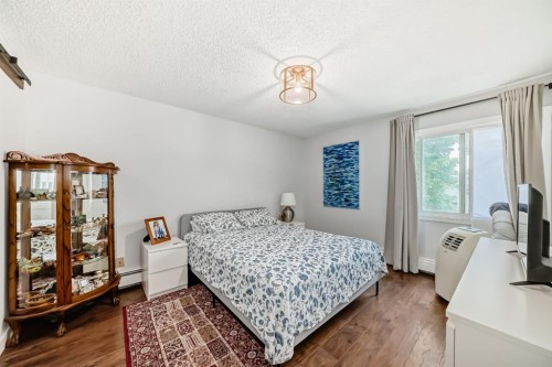 202-540 18 Avenue Sw, Calgary, AB - Indoor Photo Showing Bedroom
