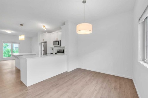 131 Legacy Point Se, Calgary, AB - Indoor Photo Showing Kitchen