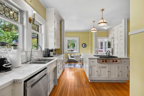 1933 5 Street Sw, Calgary, AB - Indoor Photo Showing Kitchen With Double Sink