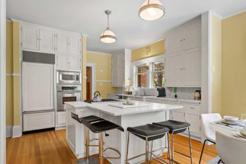 1933 5 Street Sw, Calgary, AB - Indoor Photo Showing Kitchen
