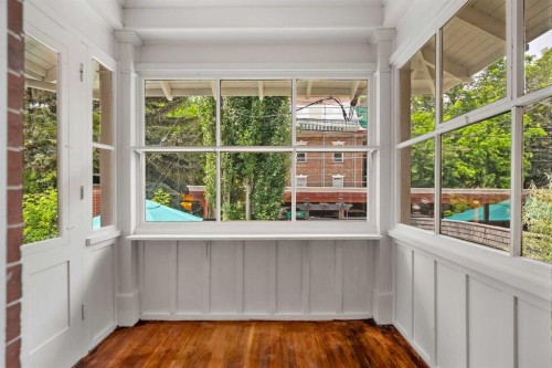 1933 5 Street Sw, Calgary, AB - Indoor Photo Showing Other Room