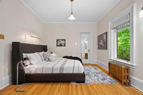 1933 5 Street Sw, Calgary, AB - Indoor Photo Showing Bedroom