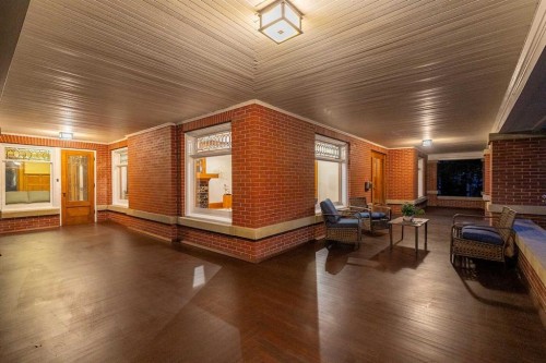 1933 5 Street Sw, Calgary, AB - Indoor Photo Showing Other Room