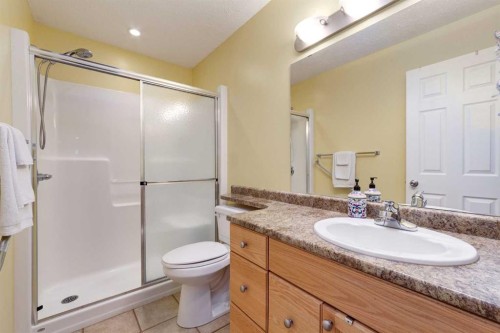 406-99 Westview Drive, Nanton, AB - Indoor Photo Showing Bathroom