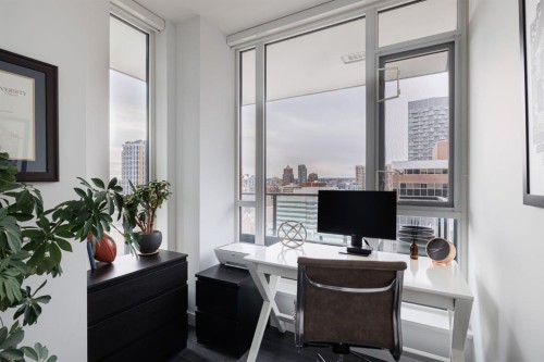 1608-310 12 Avenue Sw, Calgary, AB - Indoor Photo Showing Office