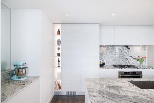 1608-310 12 Avenue Sw, Calgary, AB - Indoor Photo Showing Kitchen