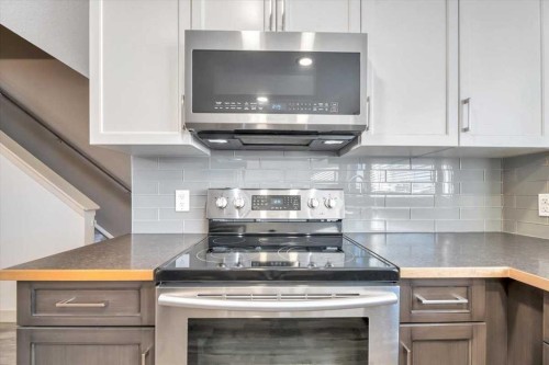 124 Strathcona Circle, Strathmore, AB - Indoor Photo Showing Kitchen