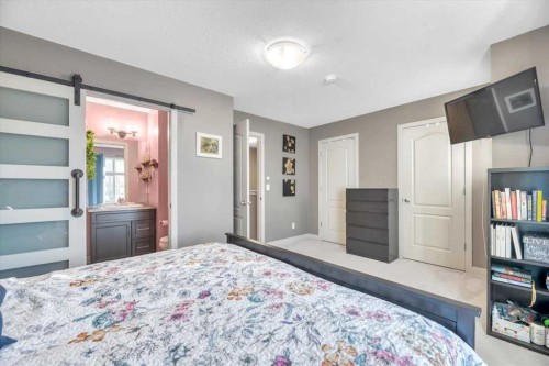 124 Strathcona Circle, Strathmore, AB - Indoor Photo Showing Bedroom