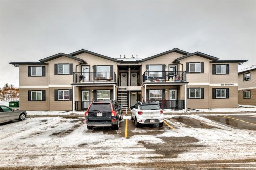 200-8 Bayside Place, Strathmore, AB - Outdoor