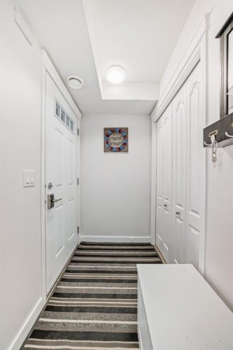 200-8 Bayside Place, Strathmore, AB - Indoor Photo Showing Other Room