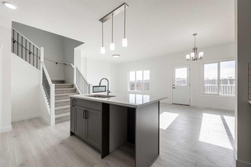 89 Sora Gardens Se, Calgary, AB - Indoor Photo Showing Other Room