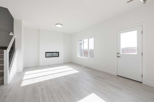 89 Sora Gardens Se, Calgary, AB - Indoor Photo Showing Other Room