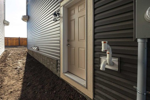 89 Sora Gardens Se, Calgary, AB -  With Exterior