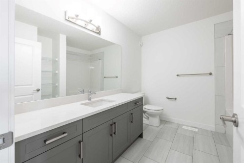 89 Sora Gardens Se, Calgary, AB - Indoor Photo Showing Bathroom
