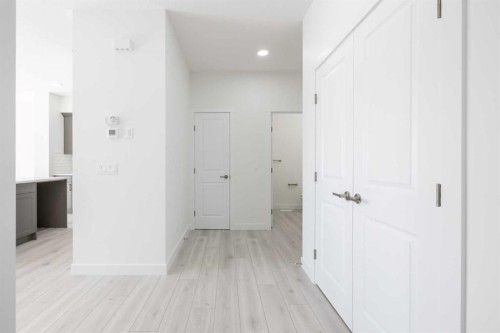 89 Sora Gardens Se, Calgary, AB - Indoor Photo Showing Other Room