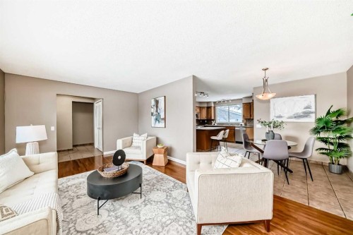 131 Bracewood Road Sw, Calgary, AB - Indoor Photo Showing Living Room