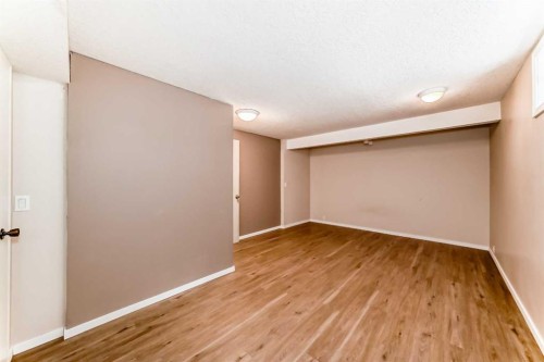 131 Bracewood Road Sw, Calgary, AB - Indoor Photo Showing Other Room