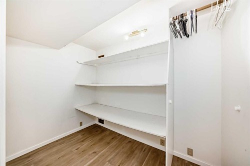 131 Bracewood Road Sw, Calgary, AB - Indoor With Storage