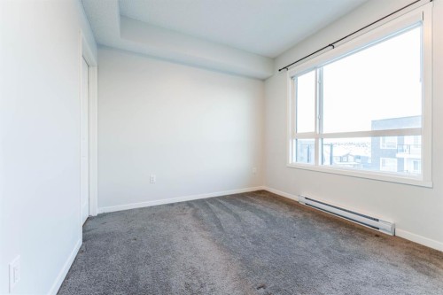 1410-33 Carringham Gate Nw, Calgary, AB - Indoor Photo Showing Other Room