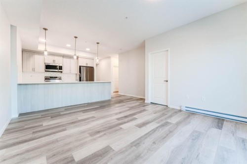 1410-33 Carringham Gate Nw, Calgary, AB - Indoor Photo Showing Kitchen