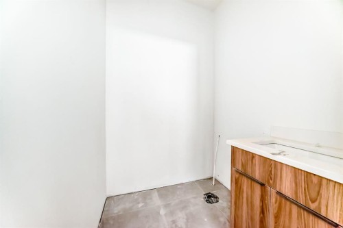 116 Heritage Manor, Cochrane, AB - Indoor Photo Showing Other Room