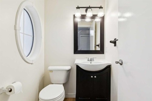 45 Prestwick Rise Se, Calgary, AB - Indoor Photo Showing Bathroom