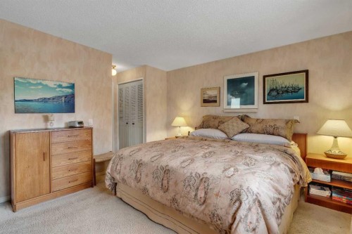 5602 Dalcastle Hill Nw, Calgary, AB - Indoor Photo Showing Bedroom