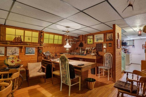 5602 Dalcastle Hill Nw, Calgary, AB - Indoor Photo Showing Other Room