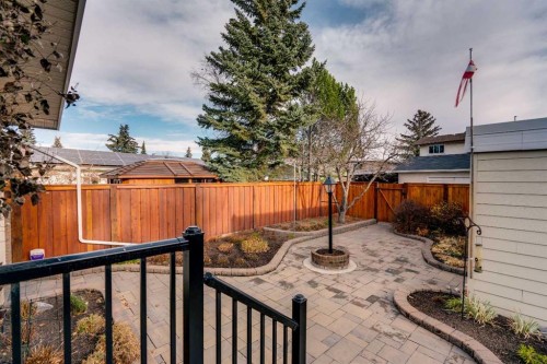 5602 Dalcastle Hill Nw, Calgary, AB - Outdoor