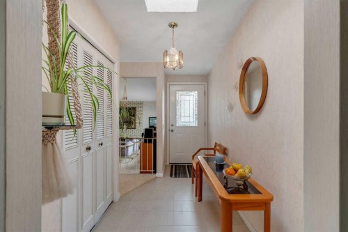 5602 Dalcastle Hill Nw, Calgary, AB - Indoor Photo Showing Other Room