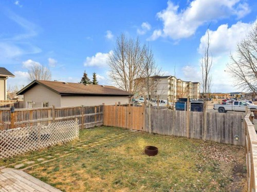 8 Horne Close, Sylvan Lake, AB - Outdoor