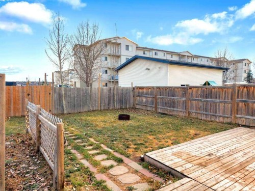 8 Horne Close, Sylvan Lake, AB - Outdoor