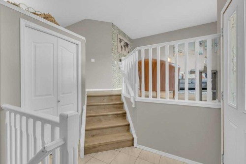 8 Horne Close, Sylvan Lake, AB - Indoor Photo Showing Other Room