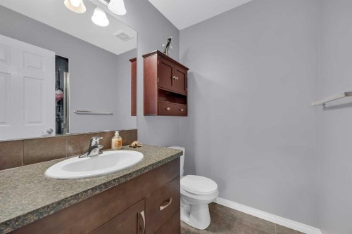 126 Windstone Avenue Sw, Airdrie, AB - Indoor Photo Showing Bathroom