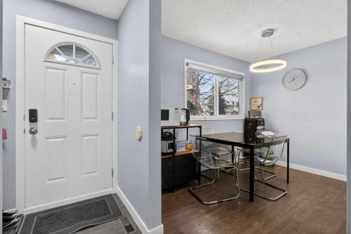 22-6100 4 Avenue Ne, Calgary, AB - Indoor