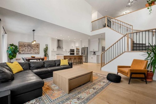 271 West Grove Point Sw, Calgary, AB - Indoor Photo Showing Other Room