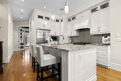 2037 48 Avenue Sw, Calgary, AB - Indoor Photo Showing Kitchen With Upgraded Kitchen