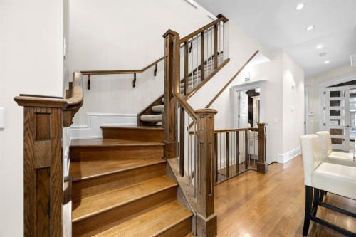 2037 48 Avenue Sw, Calgary, AB - Indoor Photo Showing Other Room