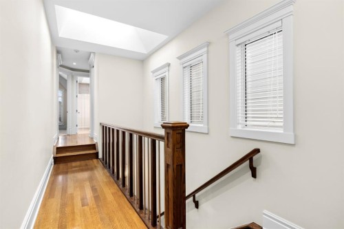 2037 48 Avenue Sw, Calgary, AB - Indoor Photo Showing Other Room