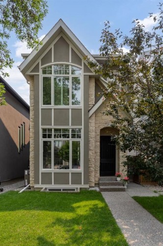 2037 48 Avenue Sw, Calgary, AB - Outdoor