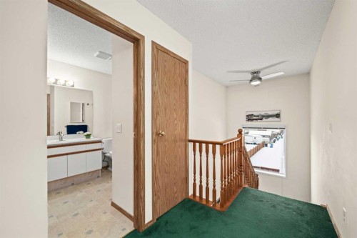 9473 Hidden Valley Drive Nw, Calgary, AB - Indoor