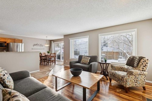 33 River Rock Crescent Se, Calgary, AB - Indoor Photo Showing Living Room