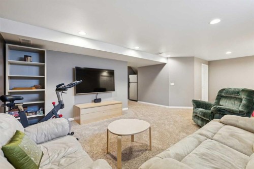 33 River Rock Crescent Se, Calgary, AB - Indoor